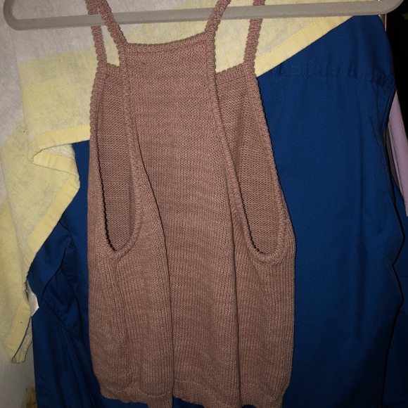 Mauve color halter crop top - Picture 2 of 2